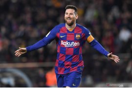 Lionel Messi samai  catatan trigol Cristiano Ronaldo di La Liga