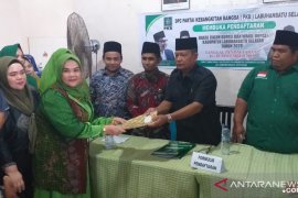 Kembalikan formulir ke PKB, Hasnah Harahap pastikan maju di Pilkada Labusel