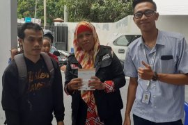 Dede Suhendar Terima Bantuan ASPD Kementerian Sosial