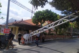 Kapolri larang ojek daring berhenti di markas Polri