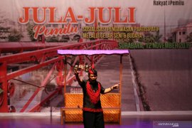 Pentas ludruk jula-juli pemilu