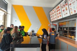 Outlet Geprek Bensu Tak Penuhi Syarat, Ruben Onsu Pindahkan Usaha ke Lokasi Baru