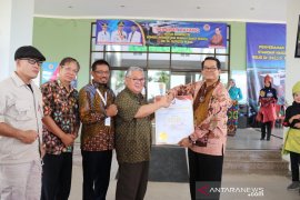 RSUP Soekarno Babel terima sertifikat akreditasi paripurna SNARS