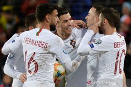 Hasil dan klasemen Grup B kualifikasi Piala Eropa, Ukraina dan Portugal lolos, Serbia playoff