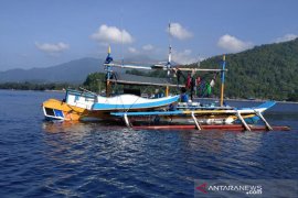 Kapal ikan berbendera Filipina dibekuk saat "illegal fishing" di WPP-NRI