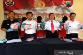 Komplotan pembobol ATM diringkus, modus "cash fishing" tarik uang saldo tetap utuh