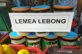 "Lemea" olahan bambu khas Lebong diminati pengunjung festival pesisir