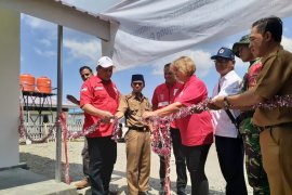 PMI serahkan fasilitas puskesmas pembantu korban bencana di Donggala