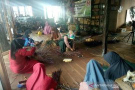 Pengusaha China tertarik kerajinan eceng gondok serta purun Amuntai