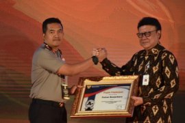 Polres Banjarbaru meraih penghargaan pelayanan publik sangat baik