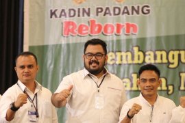 Irfan Amran yang juga adik Wali Kota Padangpanjang terpilih jadi Ketua Kadin Padang