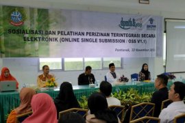 Pemkot Pontianak terapkan aplikasi OSS permudah pelayanan perizinan