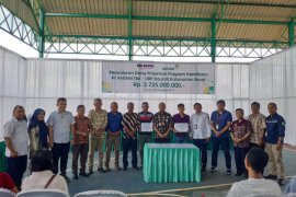 Antam kembali salurkan dana pinjaman kepada 62 mitra binaan