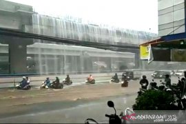 Ada "air terjun" di Kalimalang, ini penjelasan kontraktor Becakayu