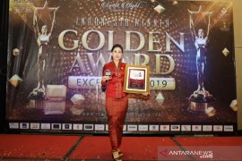 Istri Bupati Gianyar raih "Best Women in Profesional" di Jakarta