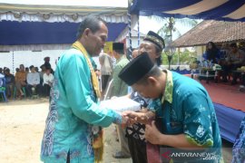 Bupati ajak warga manfaatkan Gapura Karomah