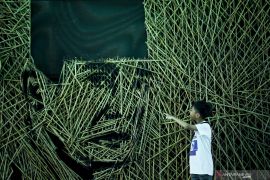 Pameran seni instalasi bambu di Terowongan Kendal