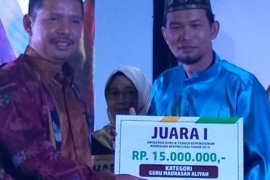 Guru MAN Insan Cendekia Sambas raih juara 1 tingkat nasional