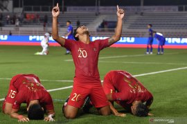 Sea Games, Sepak bola dan polo air sama-sama lawan Singapura