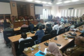 DPRD Sulsel minta renovasi Stadion Mattoangin Makassar ditunda