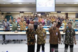 Pastikan aman dikonsumsi, BPKAD Jatim lakukan gerakan makan telur ayam