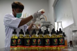 Cairan rokok elektronik ramaikan industri dalam negeri
