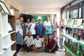 Pengurus Koperasi SKL belajar pembukuan berbasis IT