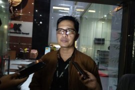 KPK geledah rumah Bupati Lingga