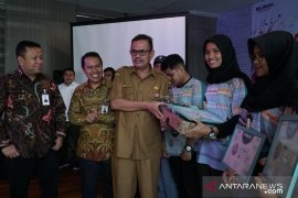 BNI serahkan hadiah pemenang program saudagar muda dan pelatihan UMKM