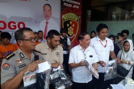 Komplotan asal Jember ini klaim bisa gandakan uang 10 kali lipat