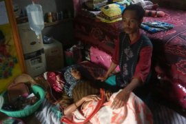 Seorang warga keguguran pascaledakan disposal