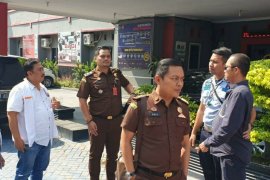 Kejati Riau tahan bekas anggota DPRD Bengkalis tersangka korupsi Bansos