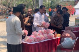 Menteri Koperasi dan UKM ingin pelaku usaha mikro manfaatkan Mekaar agar naik kelas