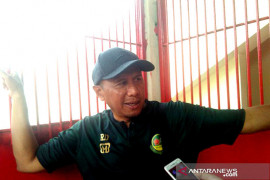 Coach RD: Sepak bola bisa menambah imun