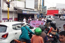 Ratusan warga Situbondo aksi damai peringati Hari HIV/AIDS se-Dunia