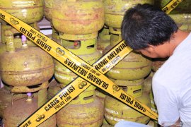 Warga keluhkan tingginya harga gas bersubsidi