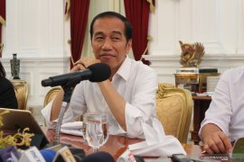 Jokowi: Ganti birokrat dengan "artificial intelligence" demi kecepatan