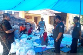 Bawaslu Dharmasraya awasi pembongkaran logistik pemilu serentak 2019