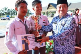 Kerja Keras Kejar Ketertinggalan Pembangunan Infrastruktur