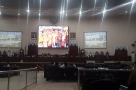 Pemprov Banten serahkan Nota Raperda penyertaan modal BUMD Agrobisnis