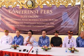 Unud resmikan hibah "Teaching Farm Close House" dari PT Charoen Pokphand