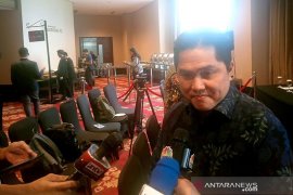 Erick ancam copot direksi Garuda sampai soal beras turun mutu