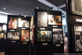 Selasar Balai Kota Jakarta jadi ruang pameran foto peringati Hari Pahlawan
