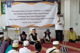 Muhammadiyah Kalsel latih para tuna netra keterampilan pijat refleksi