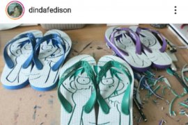 Menambang duit dengan sandal jepit