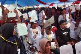 BPN bagikan 800 sertifikat tanah gratis warga Kendari