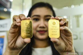 Ketegangan AS-China angkat emas setelah jatuh tiga hari beruntun