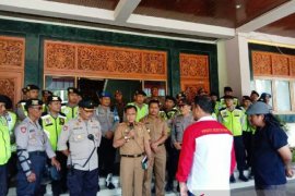 Warga Bangkalan gelar aksi damai peringati Hari Antikorupsi