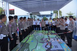 Kakorlantas Polri pantau Tol Trans-Jawa cek kesiapan jelang Natal