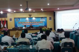 Antisipasi pekerja migran ilegal, Wabup Situbondo imbau kades selektif berikan surat keterangan